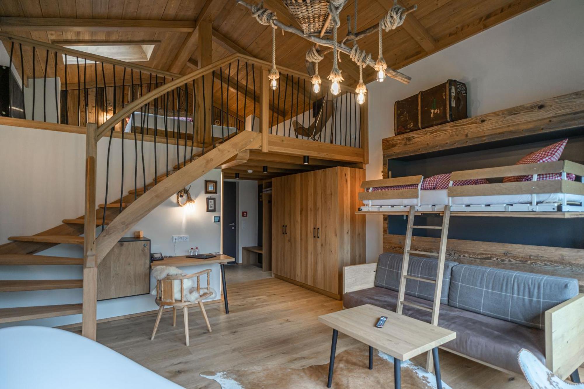 Hotel Landhaus Tirolerherz Sankt Ulrich am Pillersee Cameră foto